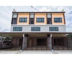 New commercial building for sale, 2 and a half floors, next to the