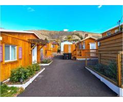 Peaceful Gardiner Cabin Stays near Yellowstone