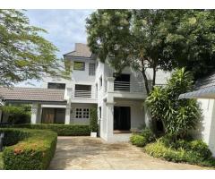 ให้เช่าบ้านเดี่ยว 3 ชั้น 200 ตร.ว. หมู่บ้านนวธานี ซ.เสรีไทย 59 เฟอร์
