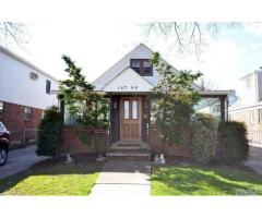 Single Family Cape In The Heart Of Whitestone For Sale